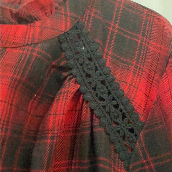 Artesia Tunic Length Button Down Top - Picture 4 of 5